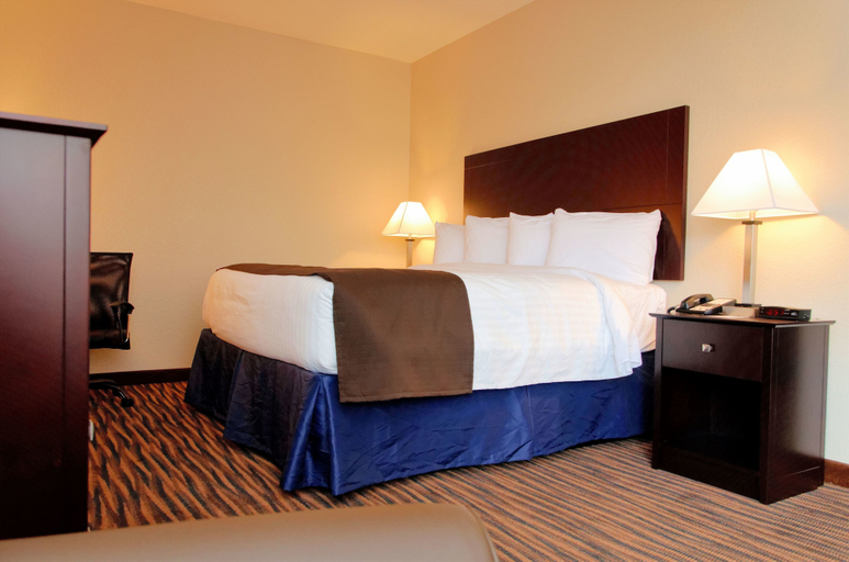 Bedroom 3, Cobblestone Inn & Suites - Denison - Oak Ridge, Crawford