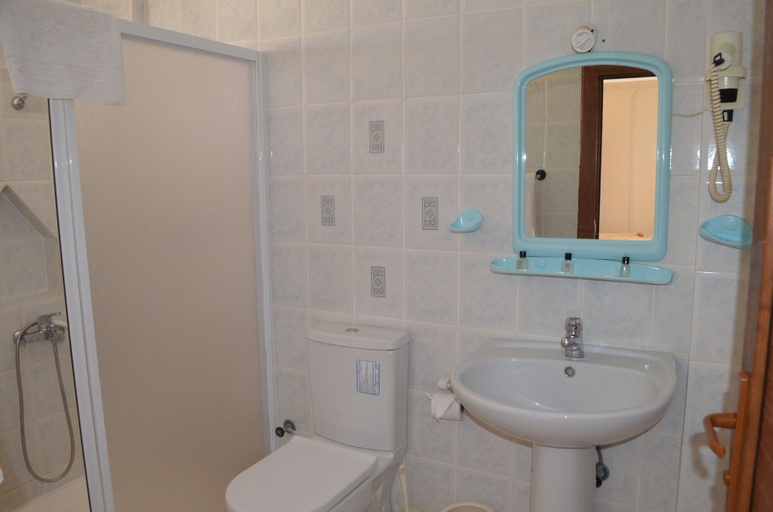 Bathroom 5, Prens Yildiz Hotel, Ayvalık