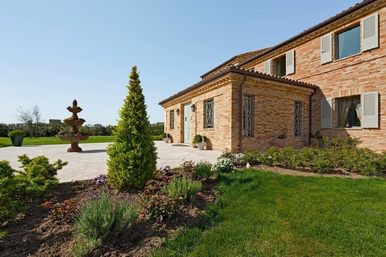 Exterior & Views 2, Relais Il Margarito, Macerata
