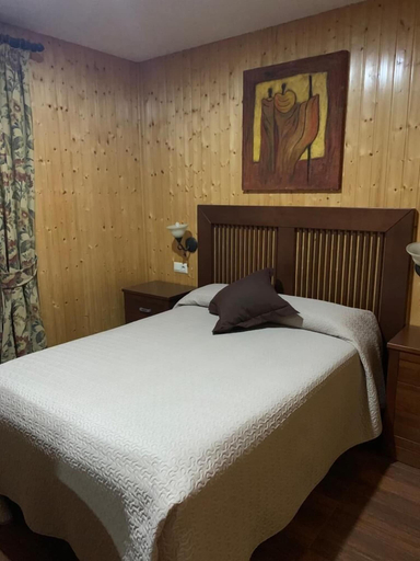 Bedroom 2, Hostal - Camping Ciudad de Cáceres, Cáceres