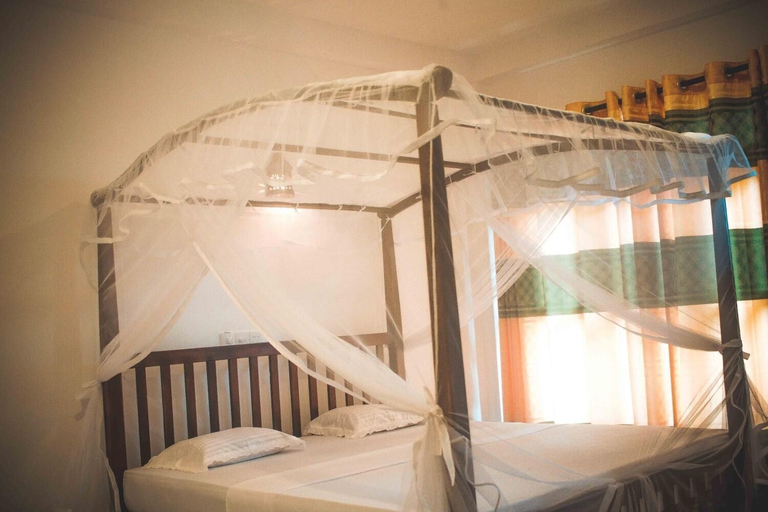 Room 5, Tanoaks Villa, Weligama