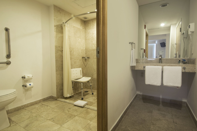 Bathroom 4, One Toluca Aeropuerto, Otzolotepec