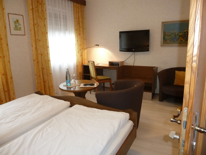 Bedroom 4, Schwarzwaldhotel Garni Wolfach, Ortenaukreis