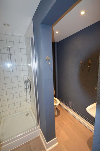 Bathroom 5, L'Empereur, sa Femme et le petit Prince, Vosges