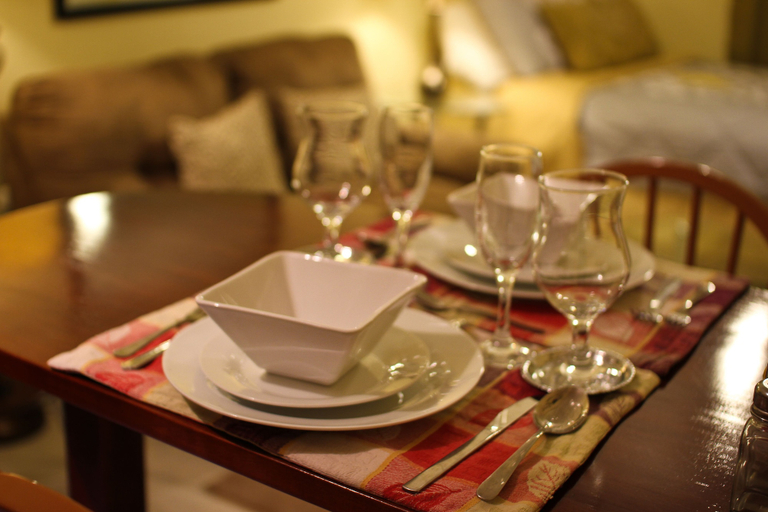 Food & Drinks 4, Sunset Strip Acadia Guest Apartment
