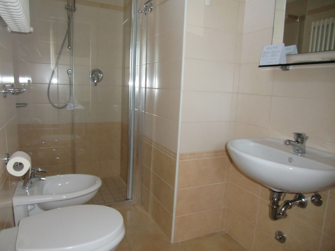 Bathroom 4, Hotel Desire', Rimini