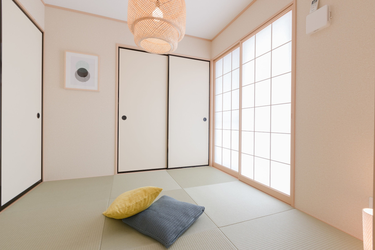 Others 5, Condominium Mahalo, Chatan
