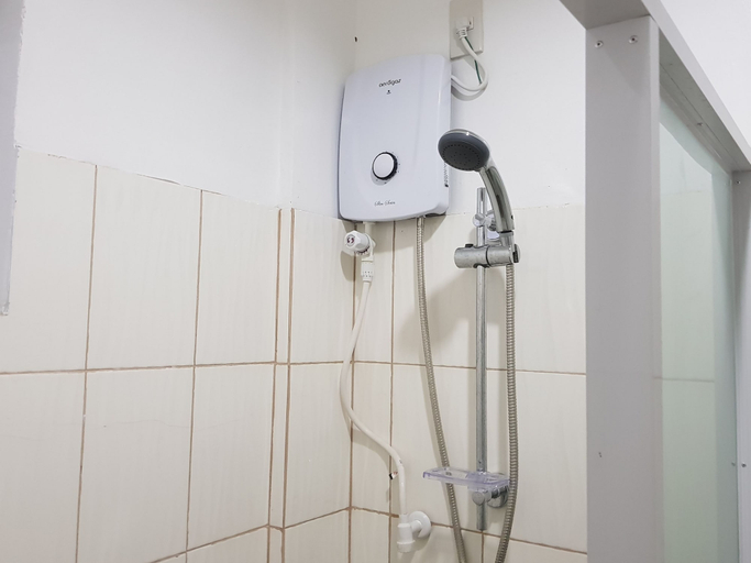 Bathroom 4, Innclusive, Baler