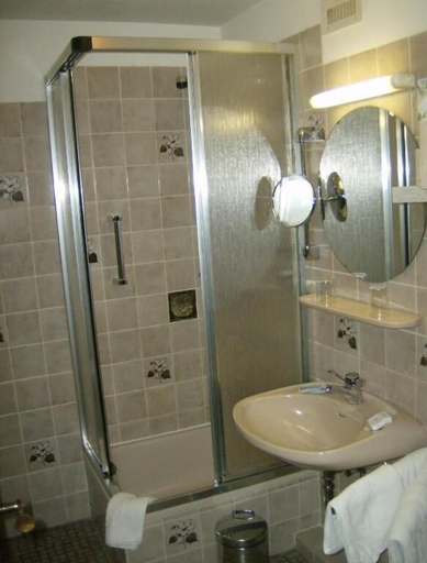 Bathroom 3, Pension Stiegelmeier, Hochsauerlandkreis