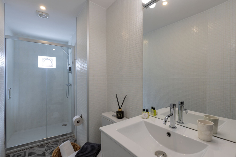 Bathroom 3, Boavista Garden Studio 183, Porto