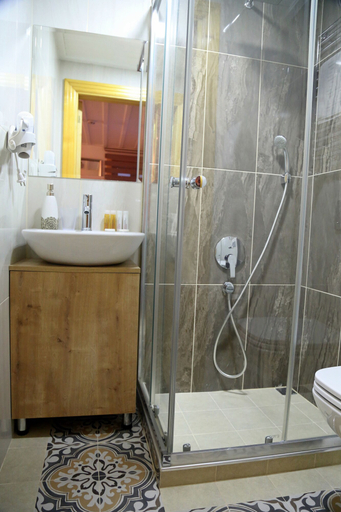 Bathroom 5, Belizia Hotel, Kadıköy