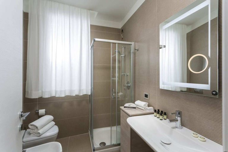 Bathroom 4, Embassy Aparthotel, Rimini