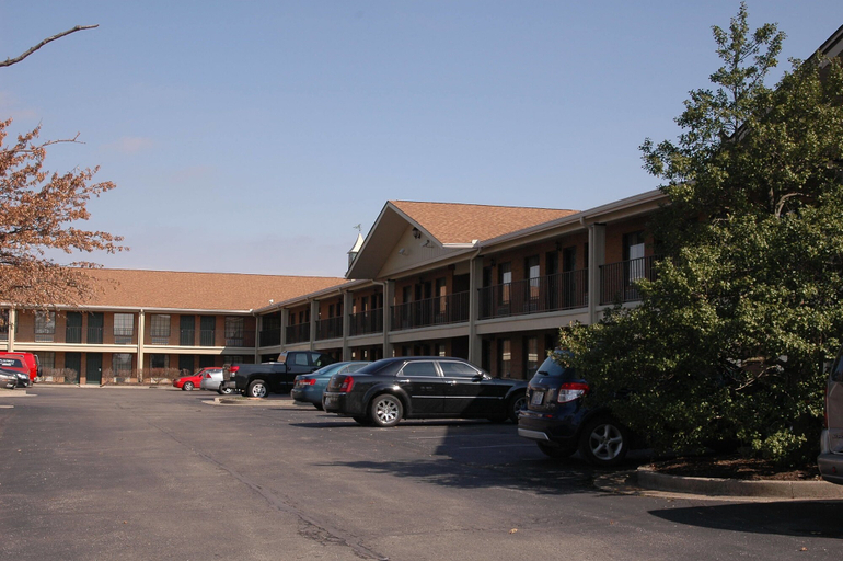Exterior & Views 2, Bluegrass Extended Stay Hotel, Fayette