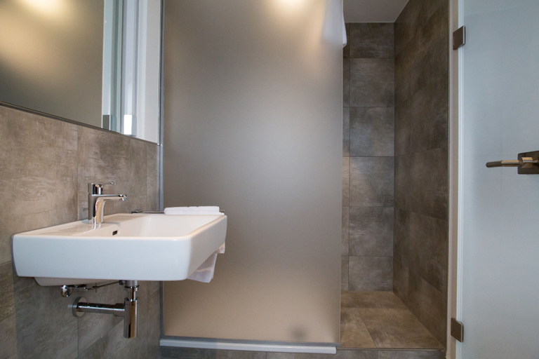 Bathroom 3, Apartmenthaus Renz, Ostalbkreis