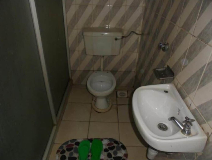 Bathroom 2, Hotel Jaffers Nairobi, Starehe