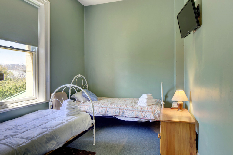Bedroom 3, The Richmond Arms Hotel, Clarence