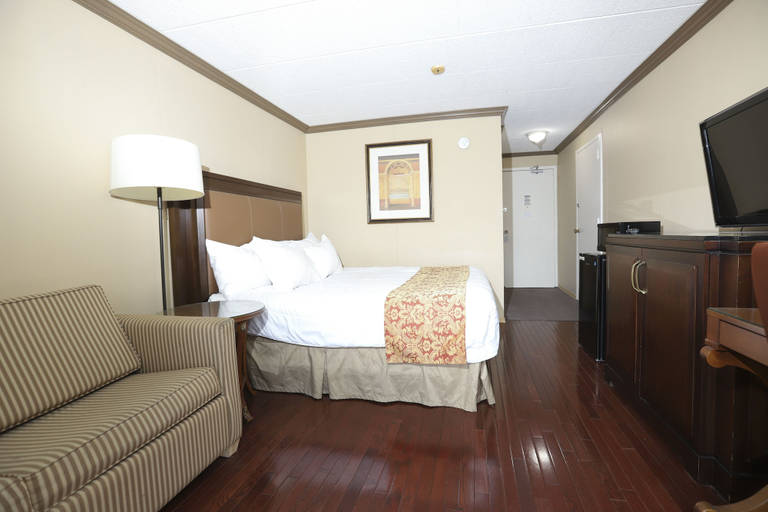Bedroom 4, Owen Sound Inn, Grey