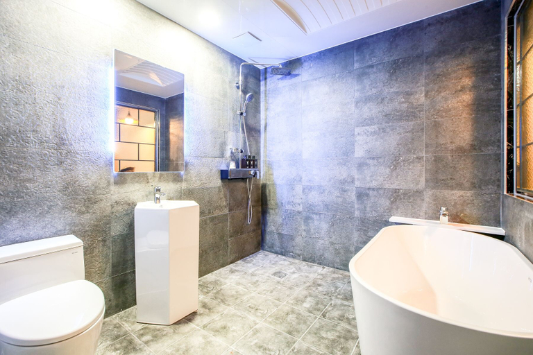 Bathroom 4, CYGNUS Hotel, Pyeongtaek