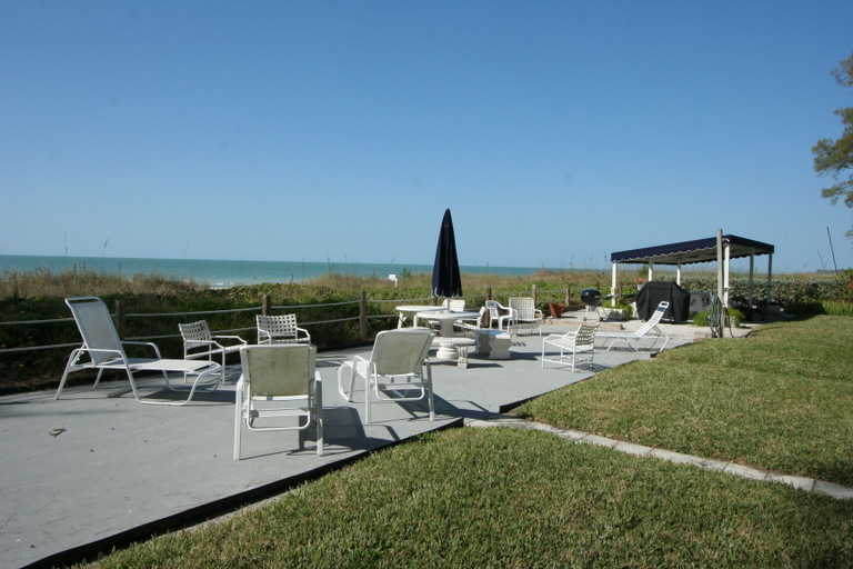 Food & Drinks, Outrigger Resort by RVA, Manatee