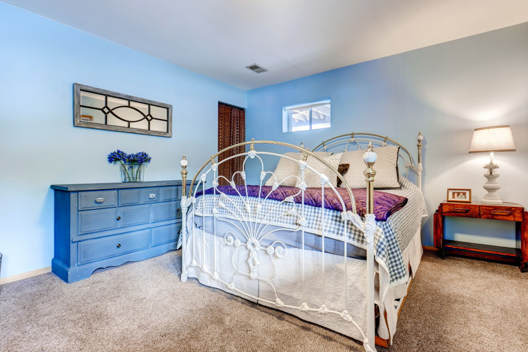 Bedroom 3, Cabin in the Woods by CRMR, Summit