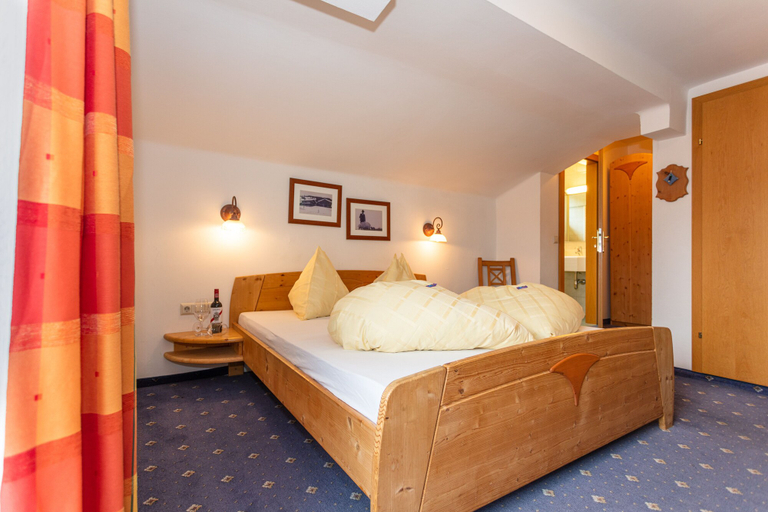 Bedroom 3, Hotel Pension Seighof in Saalbach, Zell am See