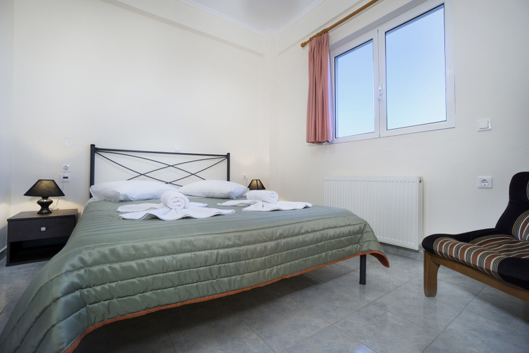 Bedroom 2, Skamagkas G. Apartments, Crete
