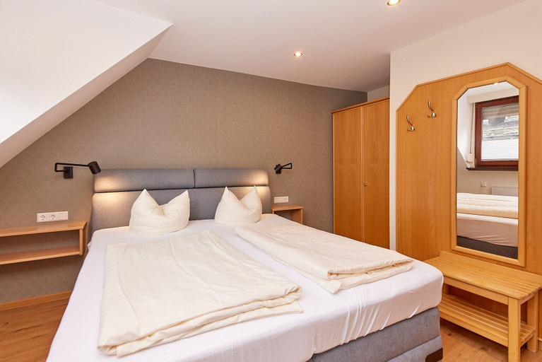 Bedroom 3, Hotel-Restaurant Ehses, Bernkastel-Wittlich