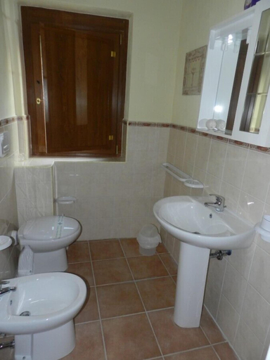 Bathroom 5, Villa RosaMaria, Potenza