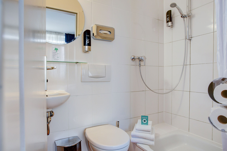 Bathroom 5, Hotel Keese, Hamburg
