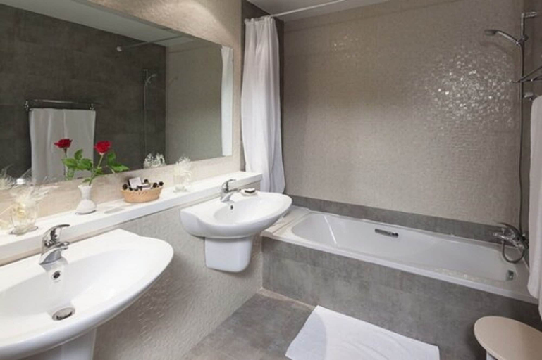 Bathroom 5, Khayam Garden Beach Resort & Spa, Nabeul