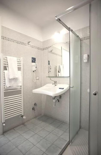Bathroom 5, Hotel Villa Argentina, La Spezia