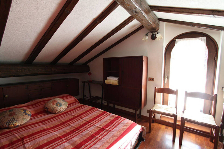 Bedroom 4, Captivating 4 -bed Apartment in Bellagio Historic, Como