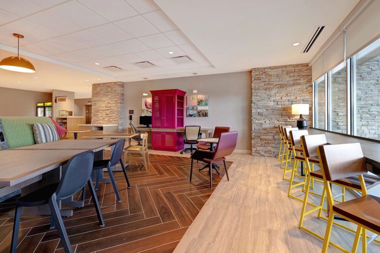 Food & Drinks 5, Home2 Suites by Hilton Lincolnshire Chicago, Lake