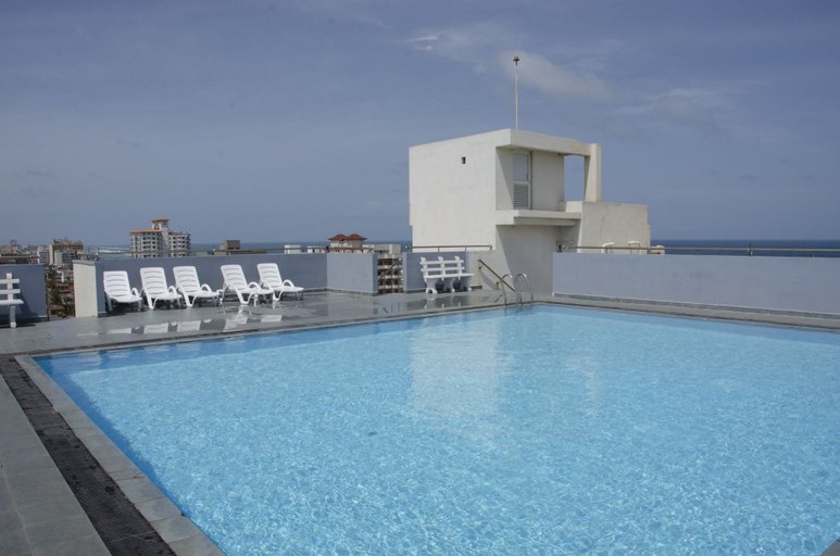 Sport & Beauty, Hawaii Residencies, Thimbirigasyaya
