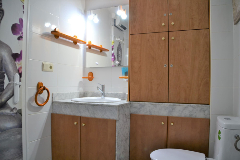 Bathroom 4, Dos Calas 13-B, Alicante
