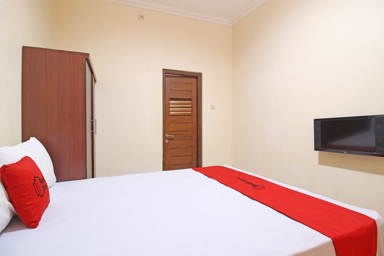 Bedroom 5, RedDoorz near Hartono Mall 3, Sleman