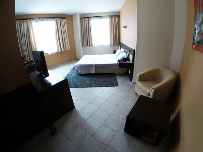 Bedroom 4, Hotel Continental, Ingombota