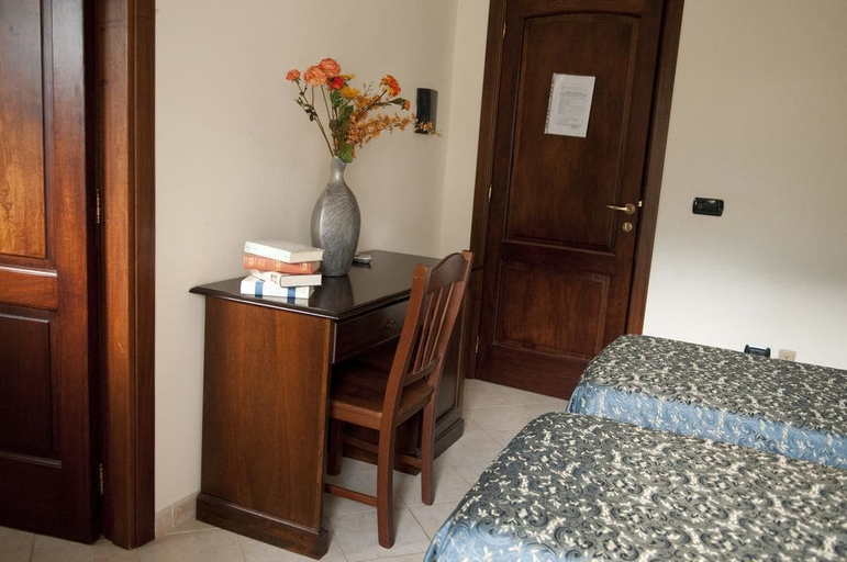 Bedroom 3, Hotel Ristorante Villa Pegaso, Caserta