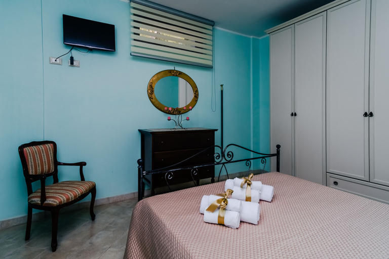 Bedroom 3, Holiday Gli Archi, Brindisi