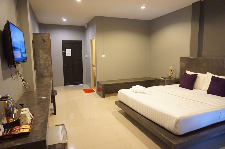 Bedroom 4, Ploenjai Hotel Ranong, Muang Ranong