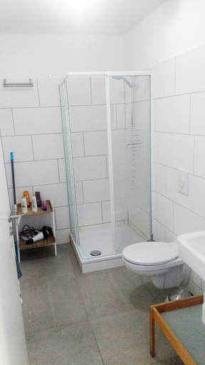 Bathroom 5, M I N I T E L, Berlin