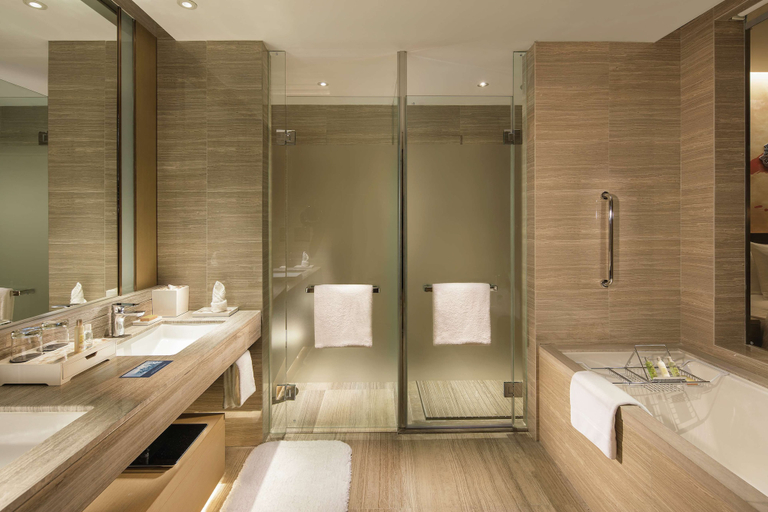 Bathroom 5, Hilton Shenyang, Shenyang