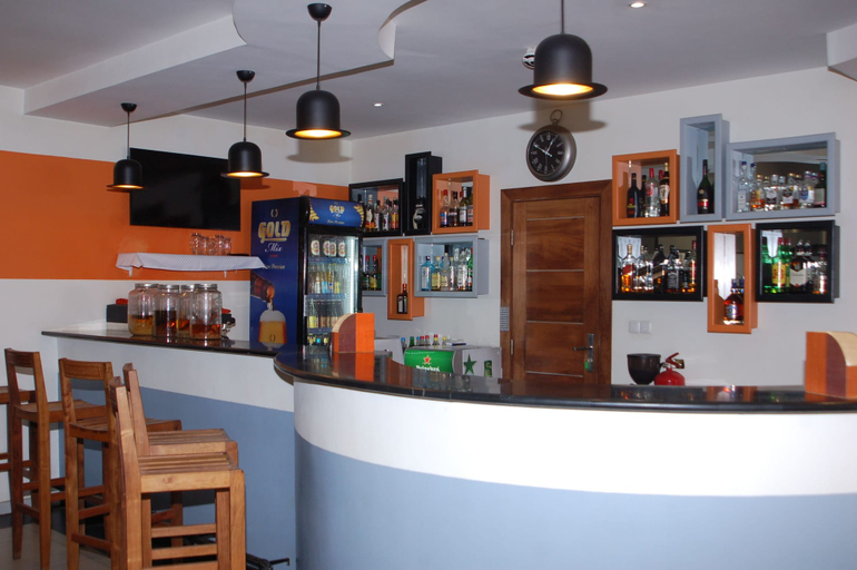 Food & Drinks 5, Plumeria Hotel, Vakinankaratra