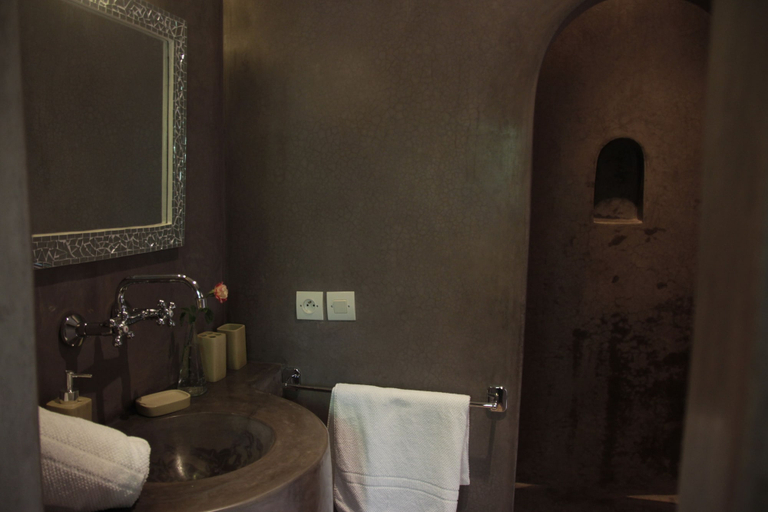 Bathroom 5, Riad Miliana, Marrakech