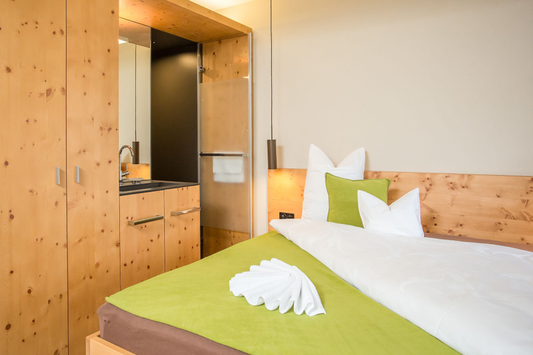 Bedroom 3, The Alpina Mountain Resort, Plessur