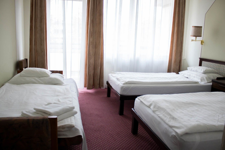 Bedroom 3, Komfort Hotel Platán, Siklósi