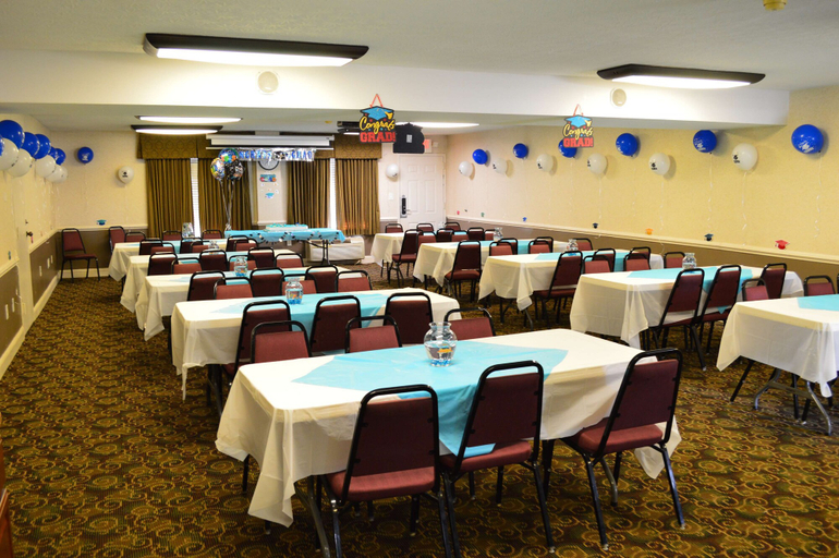 Food & Drinks 4, Bluegrass Extended Stay Hotel, Fayette
