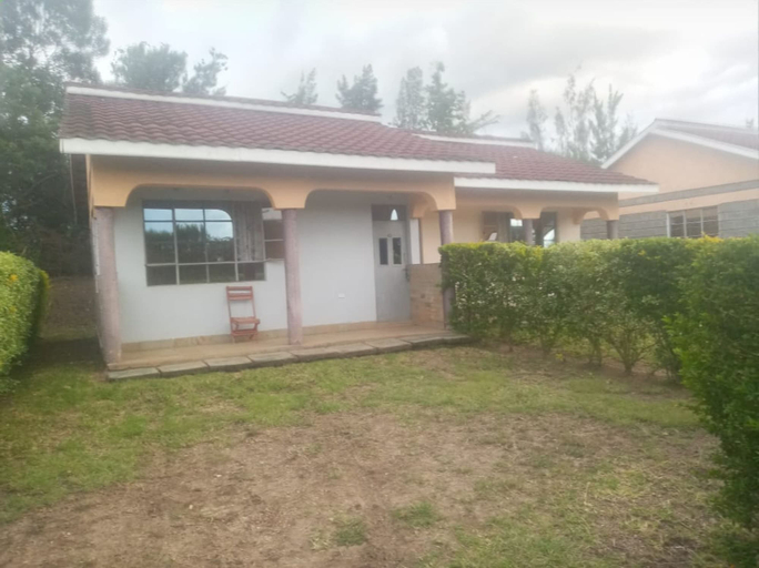 Others 4, Buens Lugar Hotel, Kieni