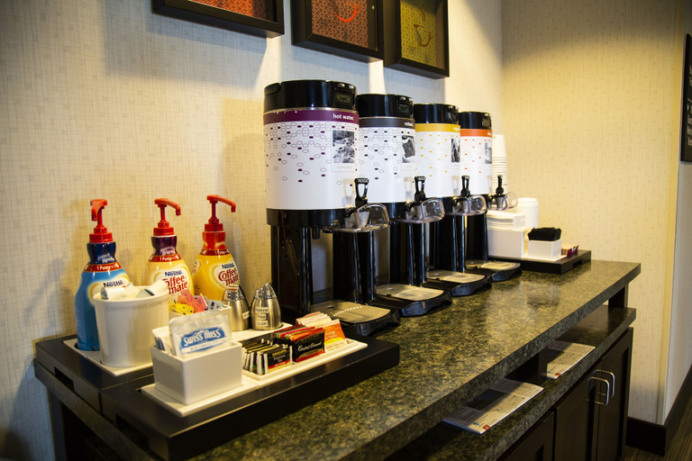 Food & Drinks 5, Hampton Inn & Suites Sharon, Mercer