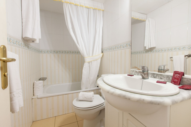 Bathroom 5, El Marqués Palace by Intercorp Hotel Group, Santa Cruz de Tenerife